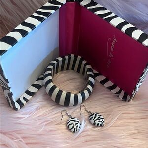 ZEBRA PRINT EARRINGS AND BRACELET W BOX